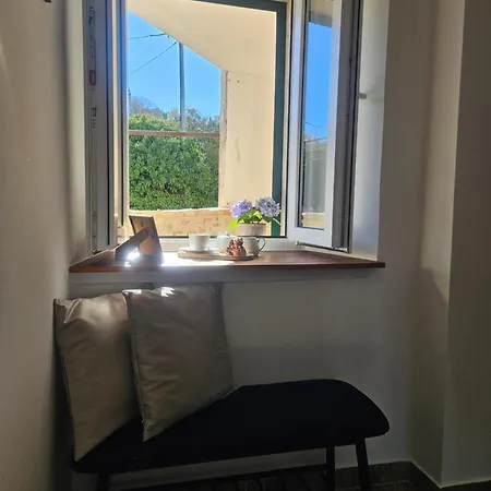 Meli In Village Brusje