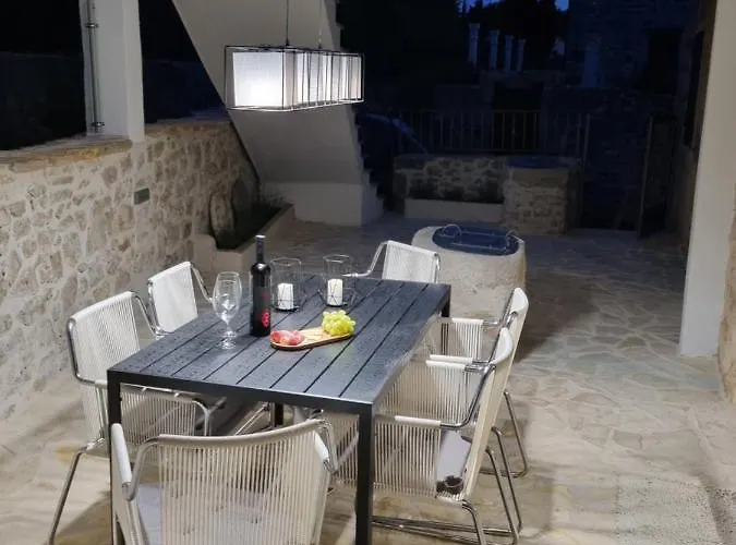 アパート Meli In Village