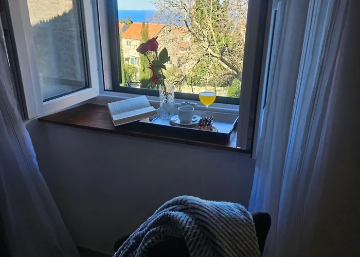 Meli In Village Brusje