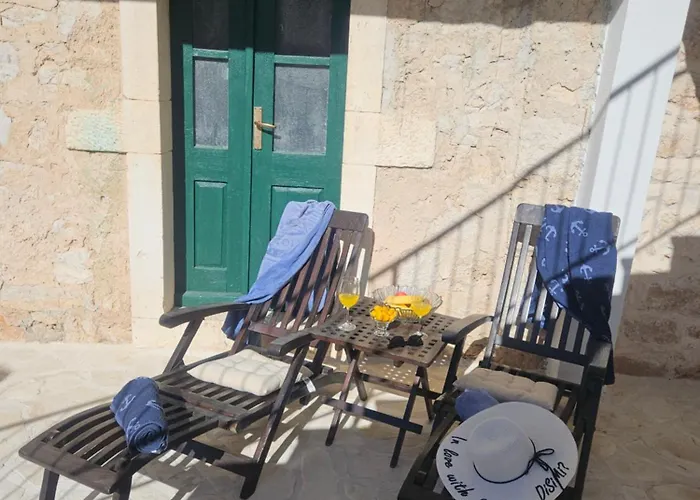 Meli In Village * Brusje